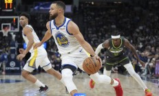 开云体育下载-关于勇士战胜热火，库里砍下30+得分的信息