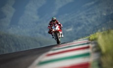 开云体育登录-传统与王权，温网如何在阿尔卡拉斯的时代完胜美网