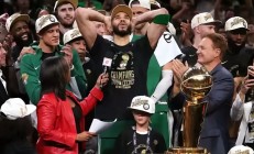 开云体育入口-凯尔特人队员力压对手，无懈可击