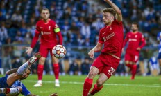 开云体育官网-利物浦中场球员成为焦点人物