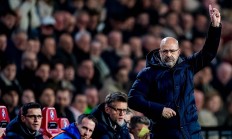 开云体育在线-关于艾因霍温比赛表现抢眼，全队斩获胜利的信息