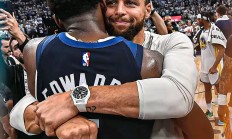 开云体育入口-勇士队后场配合默契，实现逆转胜利