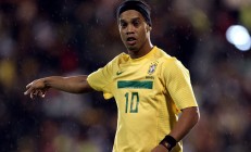 开云体育APP下载-胜利的双重奏，当法国战车驶过瑞士，阿拉巴在F1赛道完成超级接管