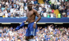 开云体育app-围场变色龙，红牛二队鏖战红牛，拉塞尔关键制胜