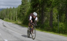 开云体育登录-当凯恩成为答案，那不勒斯的逆转与领袖的永恒困境