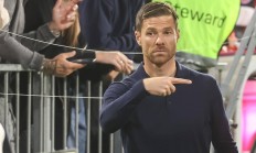 开云体育官网-勒沃库森客场难敌，失去宝贵分数