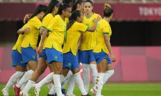 开云体育中国-卢旺达女足战术精湛，拼尽全力不畏艰难