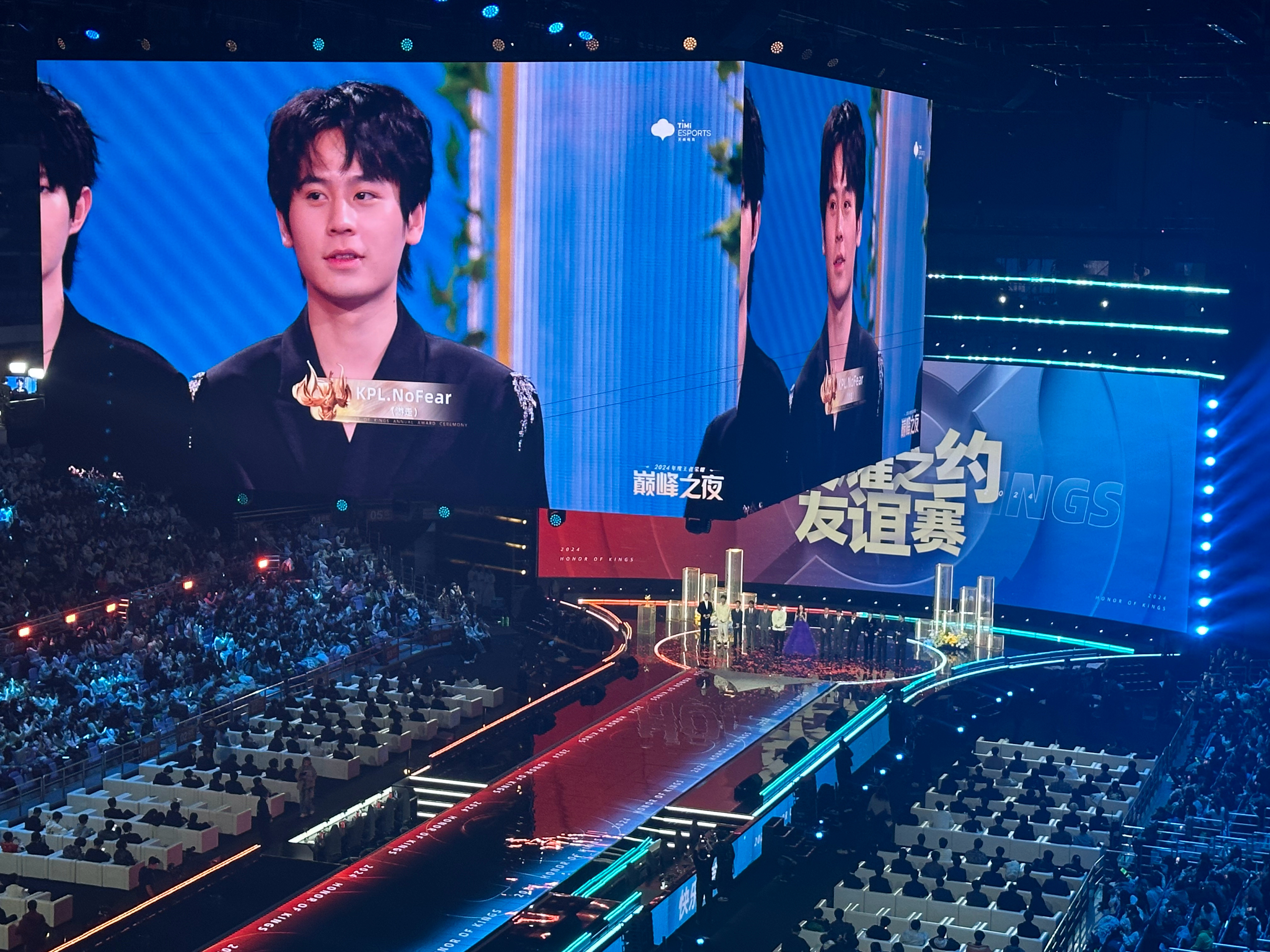 决赛深情表演，球员们为了梦想拼尽全力！