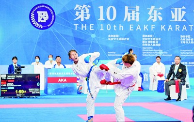 东亚球队共同为冠军比赛冲刺