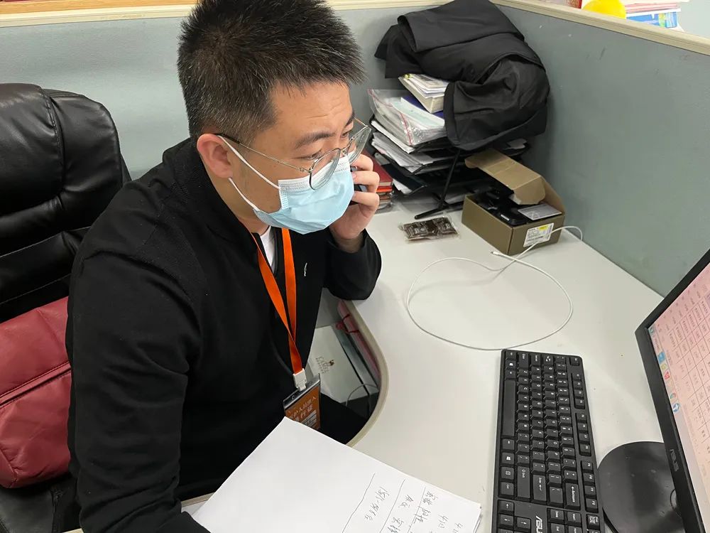 洒热血！球队面对困境不畏艰辛