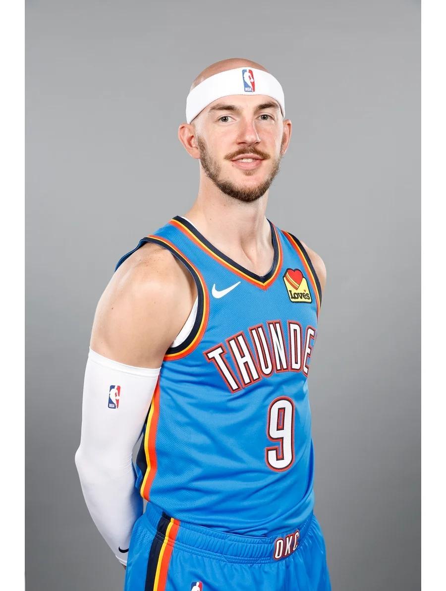 新援表现出色，球队迅速融合