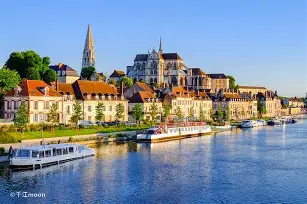 法国队长跑掀起狂潮,团队精神彰显冲劲十足 法国队长跑掀起狂潮,团队精神彰显冲劲十足