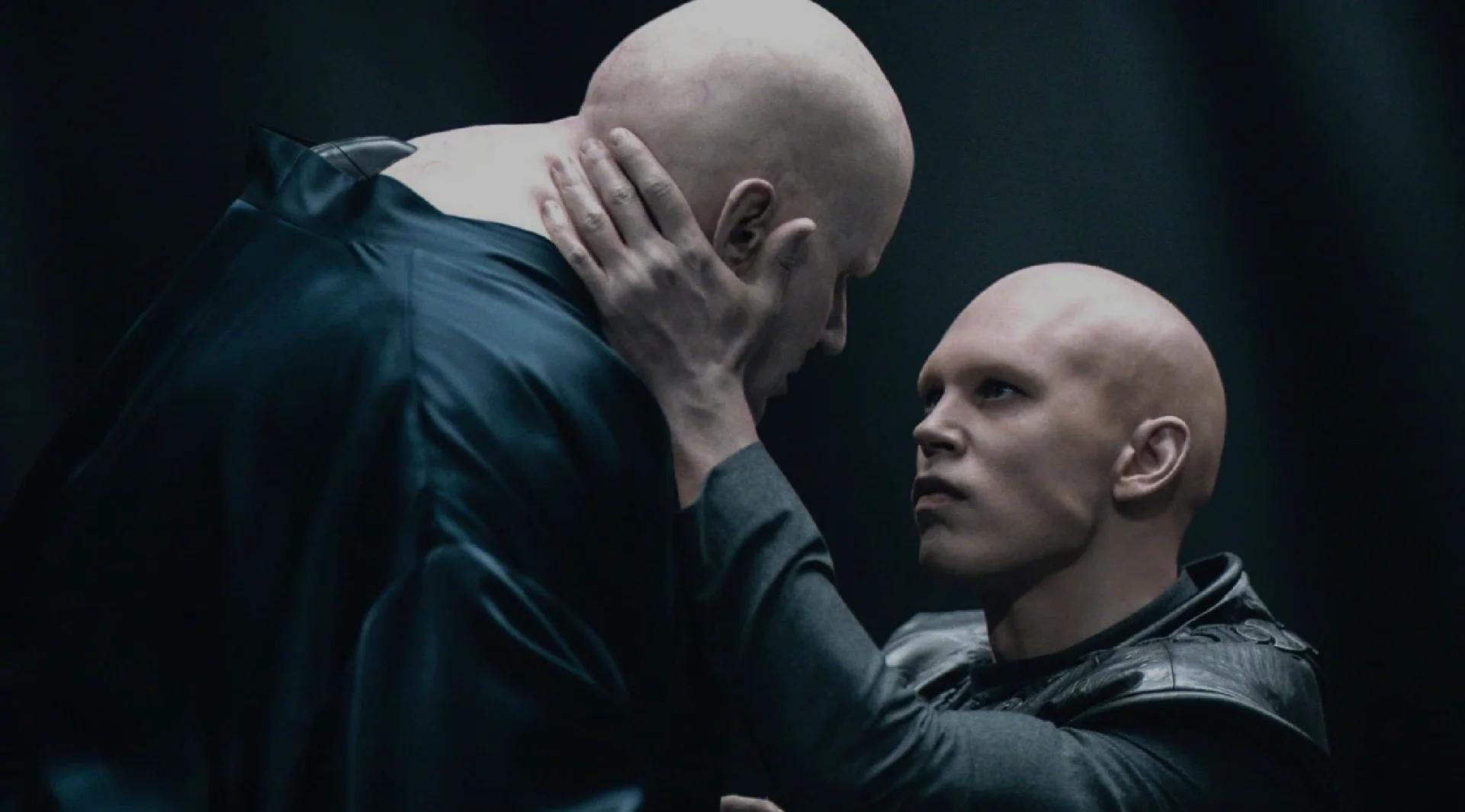 精彩对决引人入胜,球队争夺胜利宝座 精彩对决引人入胜,球队争夺胜利宝座