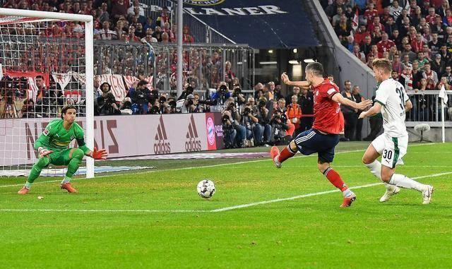 沃尔夫斯堡客场告捷，德甲中游球队表现如日中天