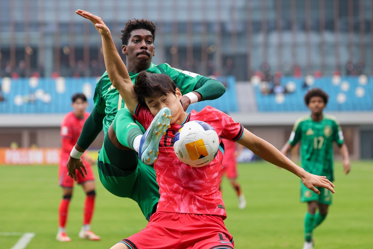 国际足球比赛中的亚洲球队崭露头角