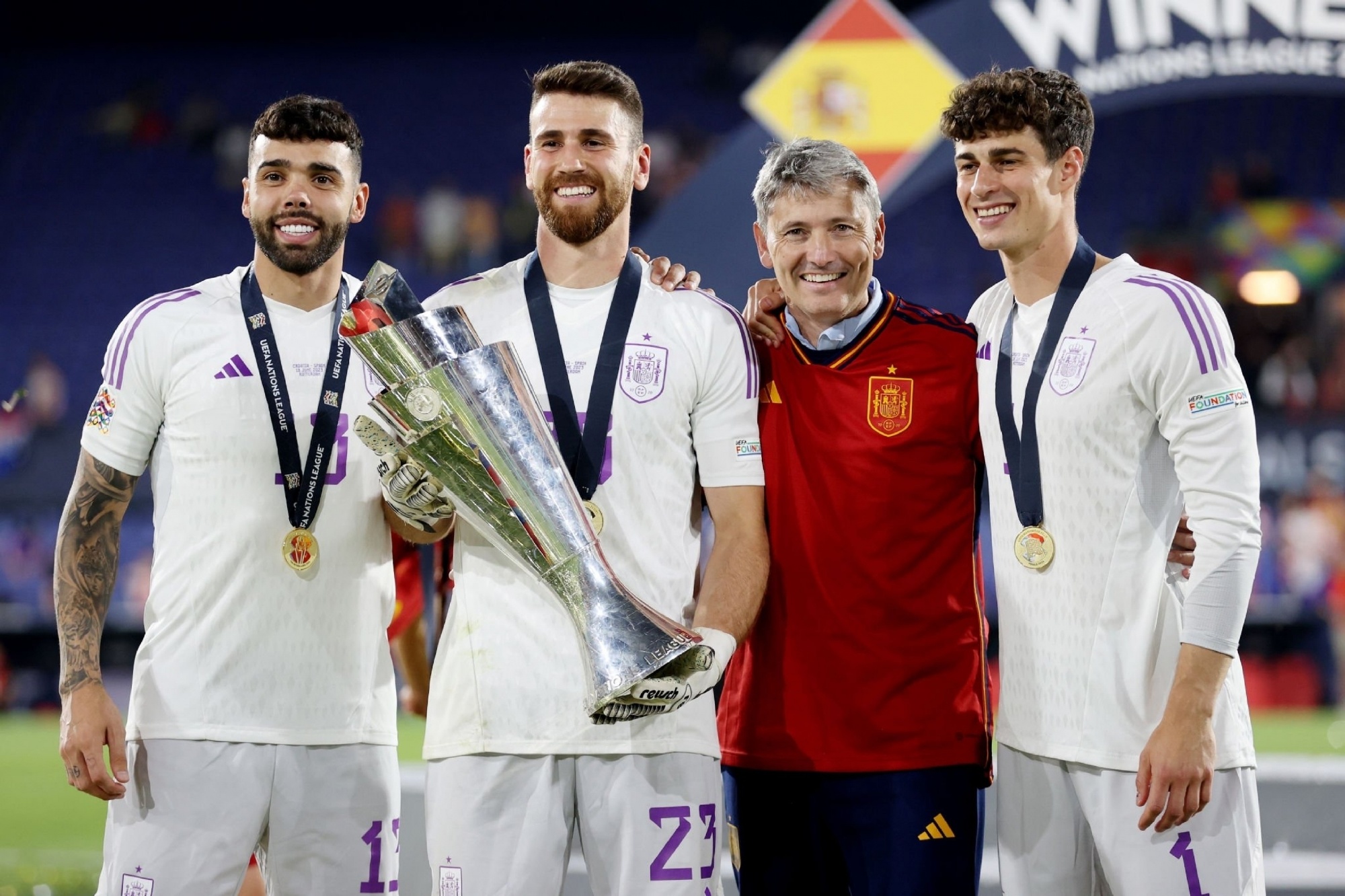 拉脱维亚队在比赛中一路高歌的简单介绍