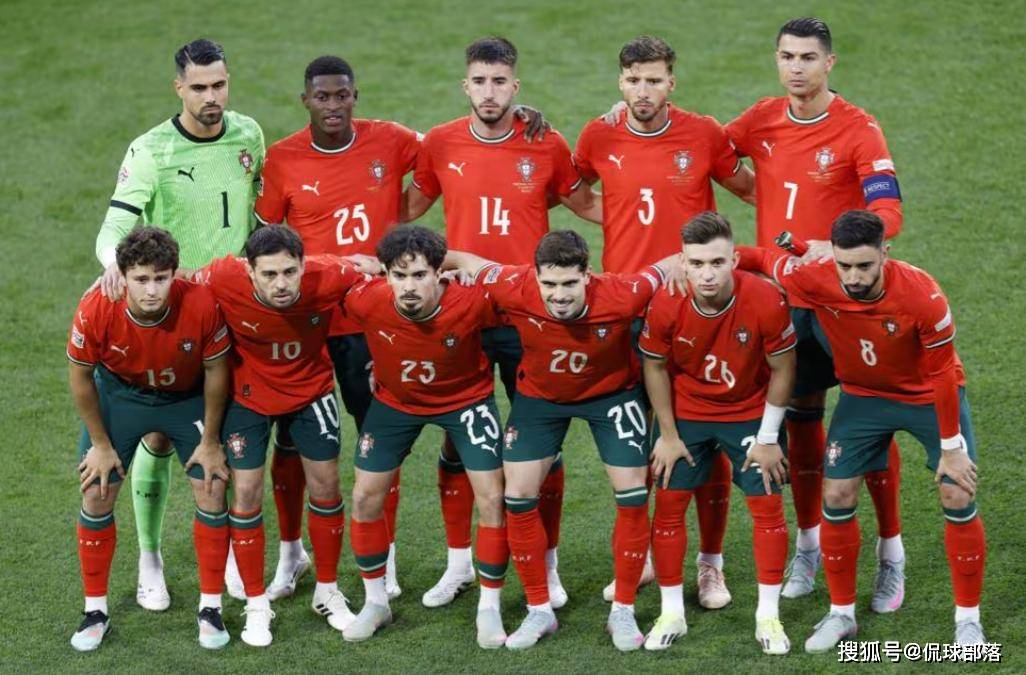 西班牙队大获全胜,夺得欧锦标赛资格 西班牙队大获全胜,夺得欧锦标赛资格