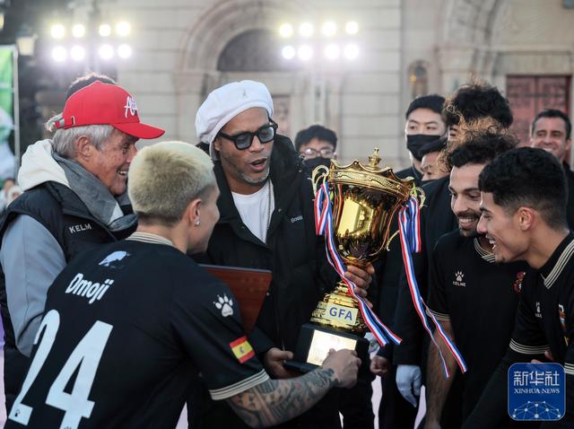 西班牙队大获全胜,夺得欧锦标赛资格 西班牙队大获全胜,夺得欧锦标赛资格