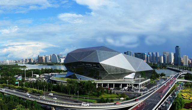 包含辽宁沈阳盛京主帅欲改变战术以应对江苏苏宁的词条