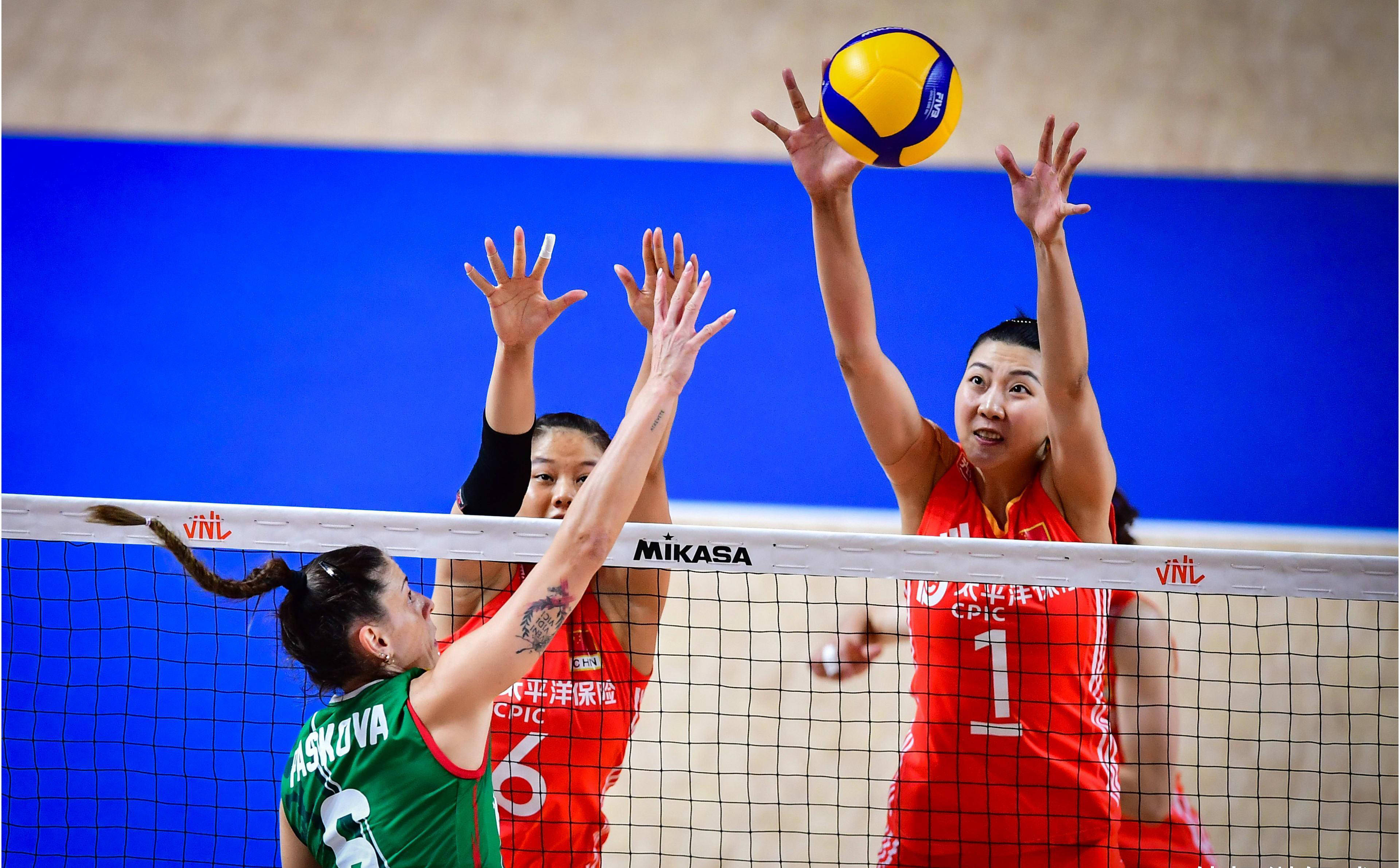 日本女排联赛第二阶段开启,中国球队表现抢眼 日本女排联赛第二阶段开启,中国球队表现抢眼