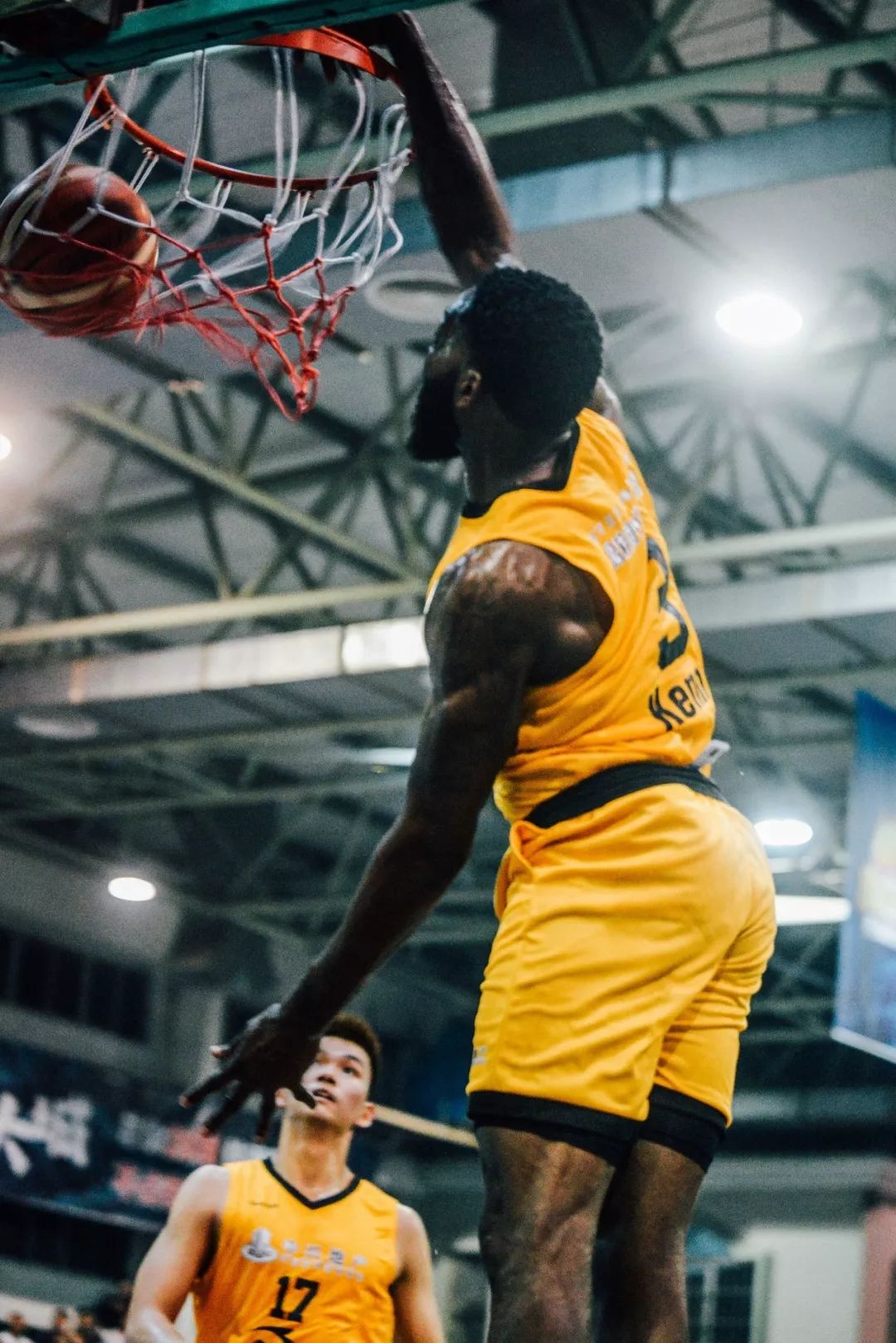 G2险胜MAD,Uzi关键团战开团秒人焦点之战八强赛,强势挺进下一轮的简单介绍 G2险胜MAD,Uzi关键团战开团秒人焦点之战八强赛,强势挺进下一轮的简单介绍