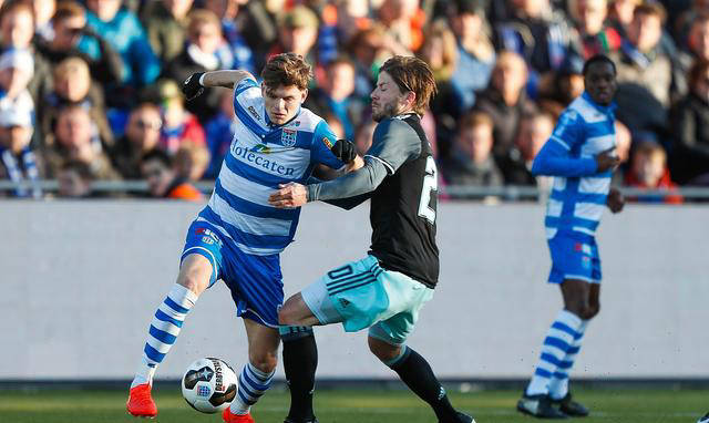 关于艾因霍温比赛表现抢眼,全队斩获胜利的信息 关于艾因霍温比赛表现抢眼,全队斩获胜利的信息