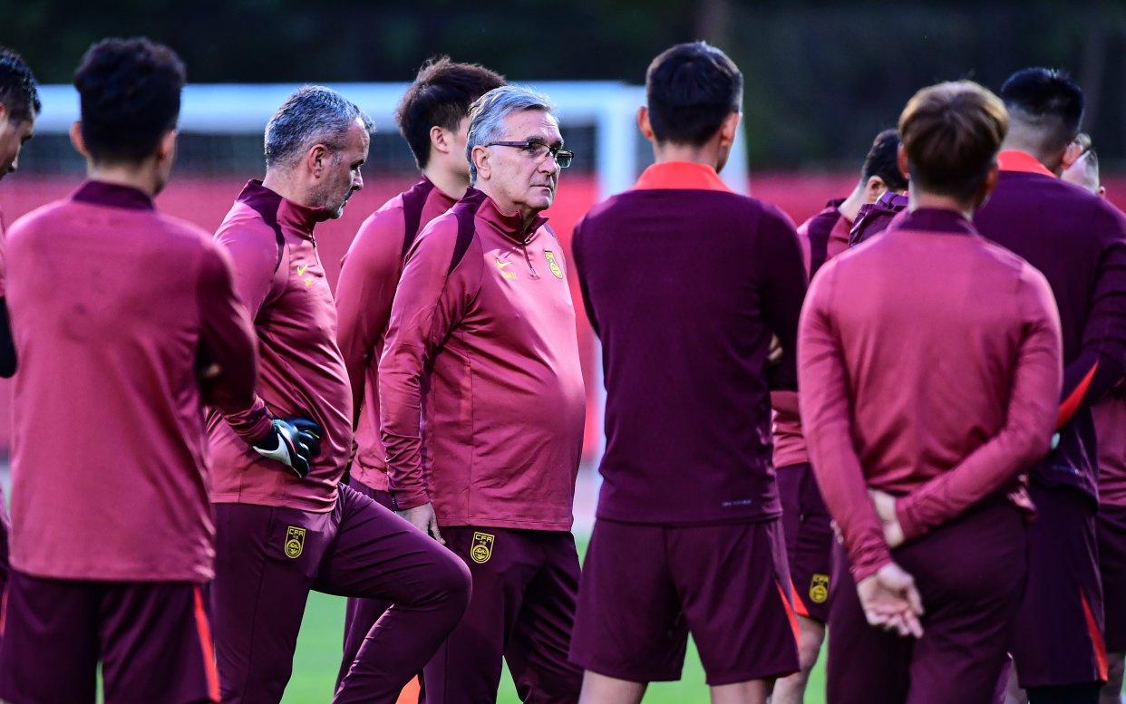 保加利亚队员全力以赴晋级下一轮比赛