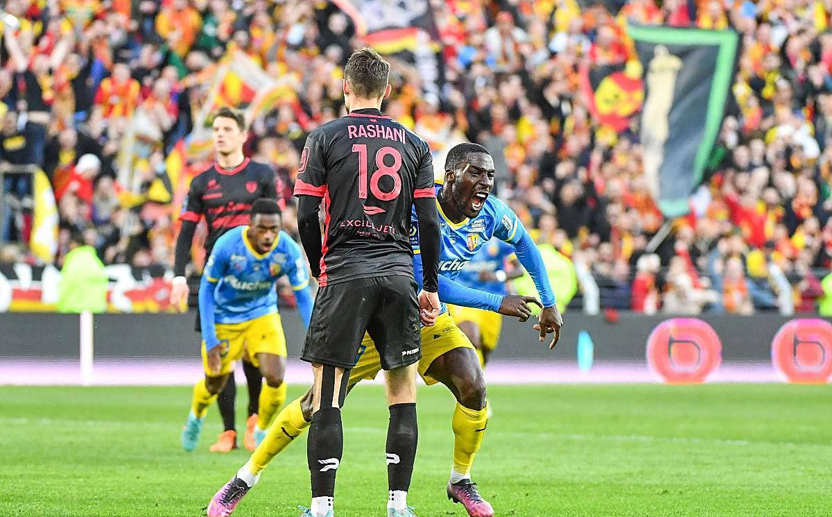 雷恩主场不敌亚眠,遭遇连败 雷恩主场不敌亚眠,遭遇连败