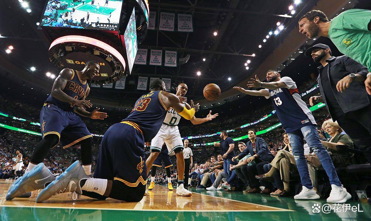 勇士外线手感火热,击败猛龙晋级总决赛 勇士外线手感火热,击败猛龙晋级总决赛