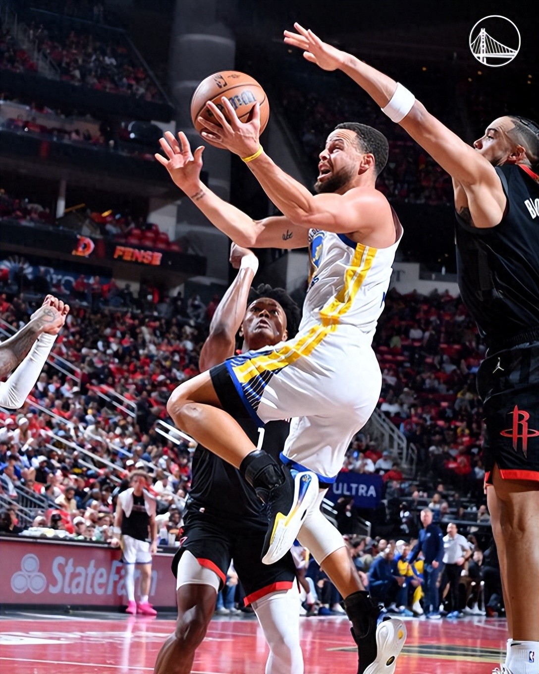 勇士外线手感火热,击败猛龙晋级总决赛 勇士外线手感火热,击败猛龙晋级总决赛