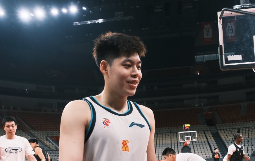 福建队意外失利，队员们调整状态迎接下一场比赛