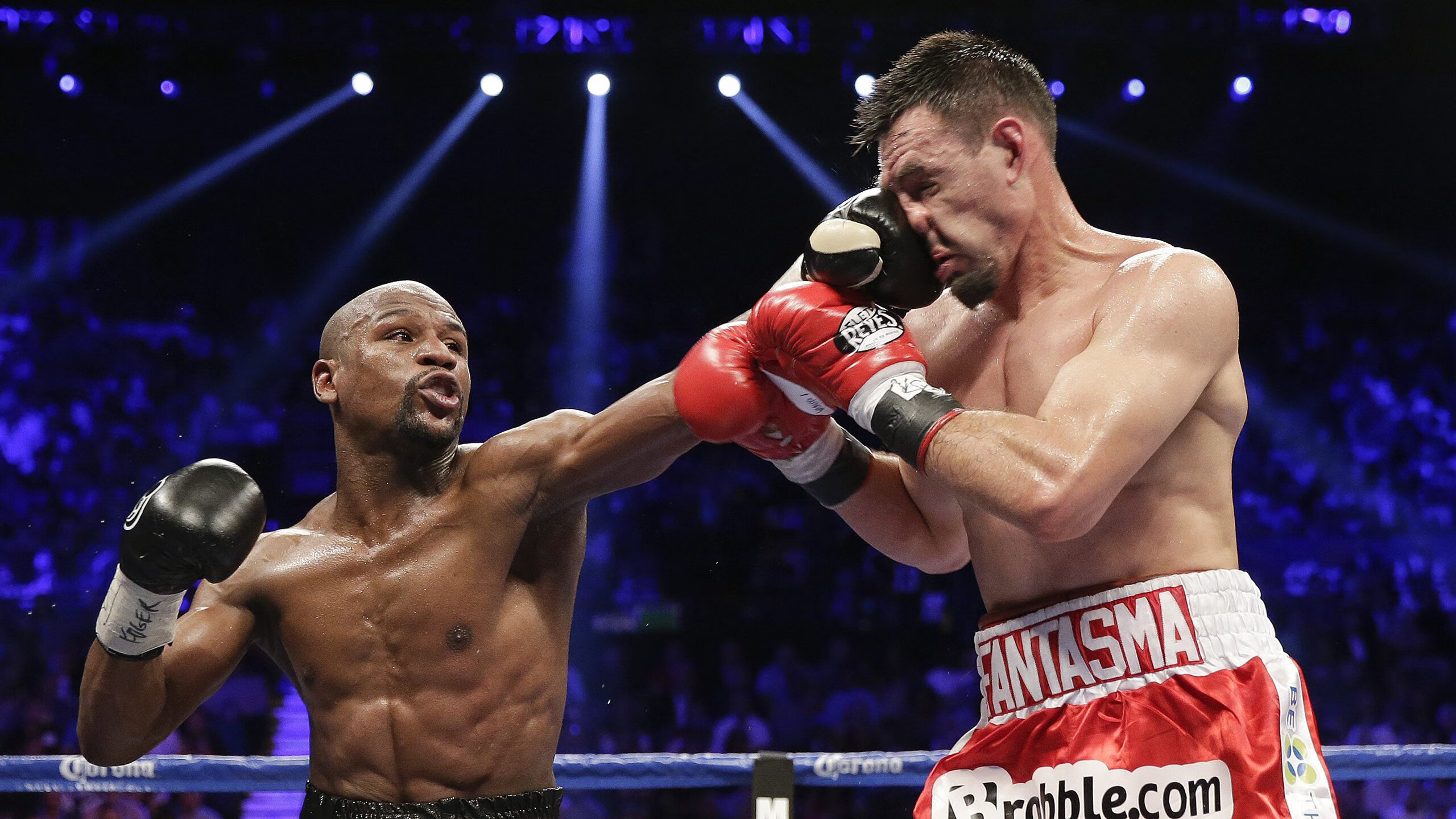 逆转之夜，从足球场到羽毛球馆，永不放弃的体育史诗